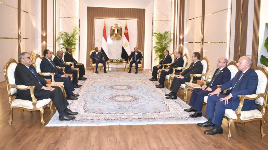 Sisi Reaffirms Support for Sudan’s Unity in Talks With Burhan in Alamein